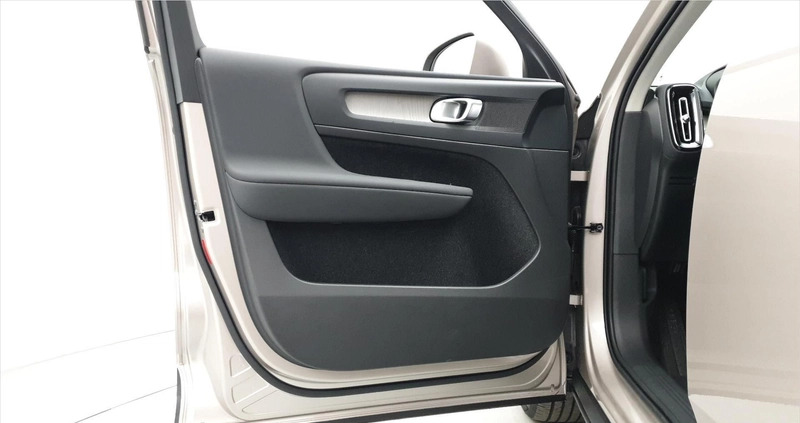 Volvo XC 40 cena 159511 przebieg: 5, rok produkcji 2023 z Baranów Sandomierski małe 407